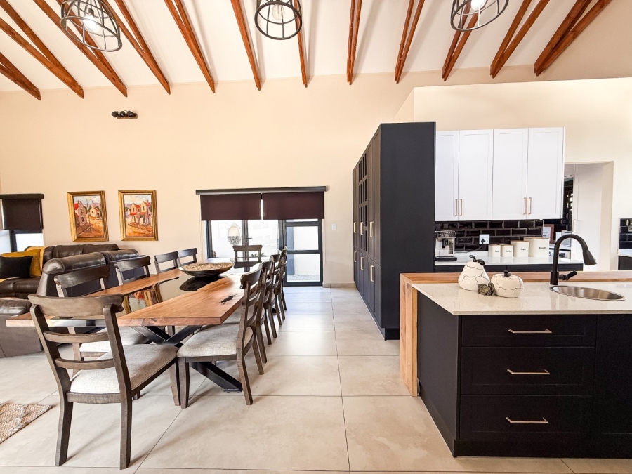 4 Bedroom Property for Sale in Meerhof North West